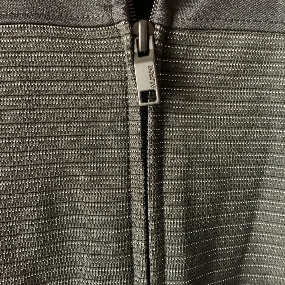NWT ALFANI Men’s Glitterati Silver Combo Long Sleeve Zip Up Jacket